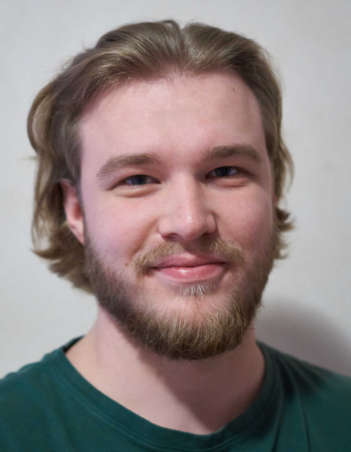 Ein Portraitfoto Niklas Brune.